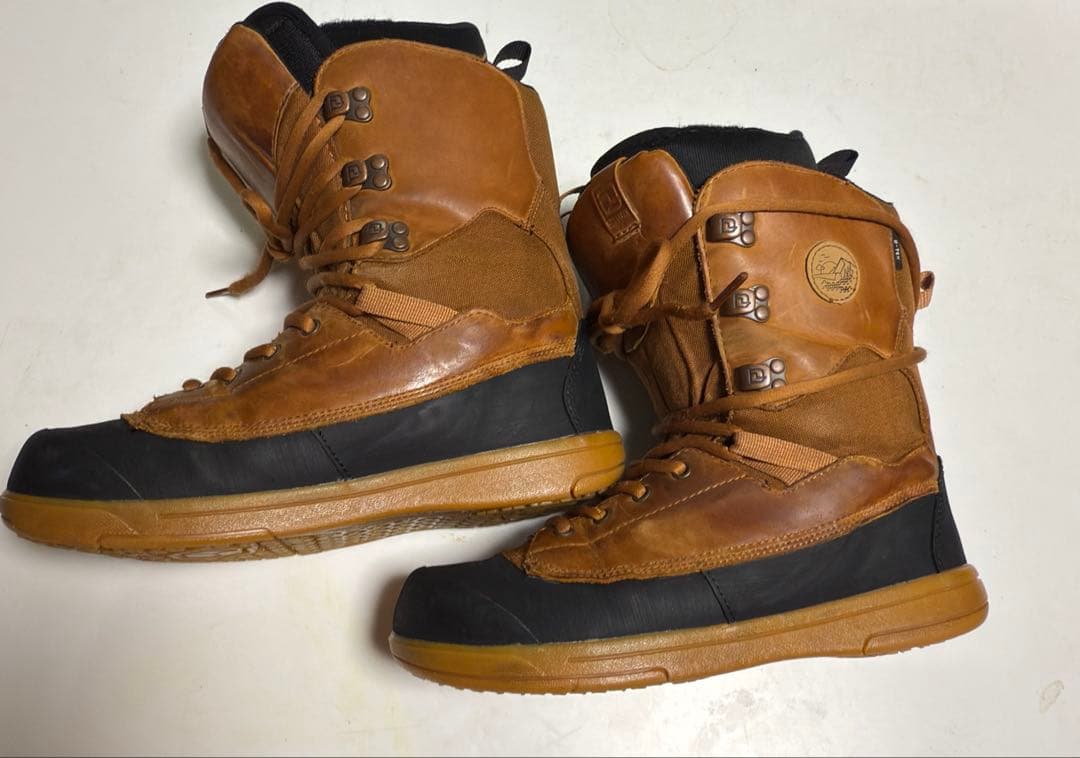 ディーラックス　フットルーズ　FOOTLOOSE