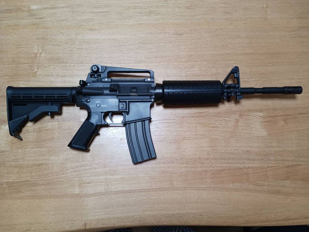 東京マルイ コルトM4A1カービン 電動ガン（18歳以上対象）