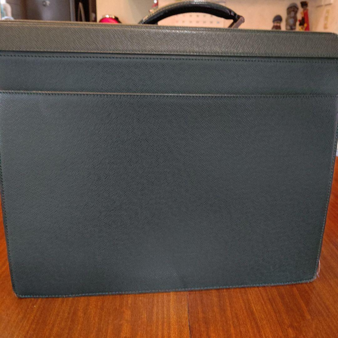 Louis Vuitton エピレザー キャリーケース グリーン