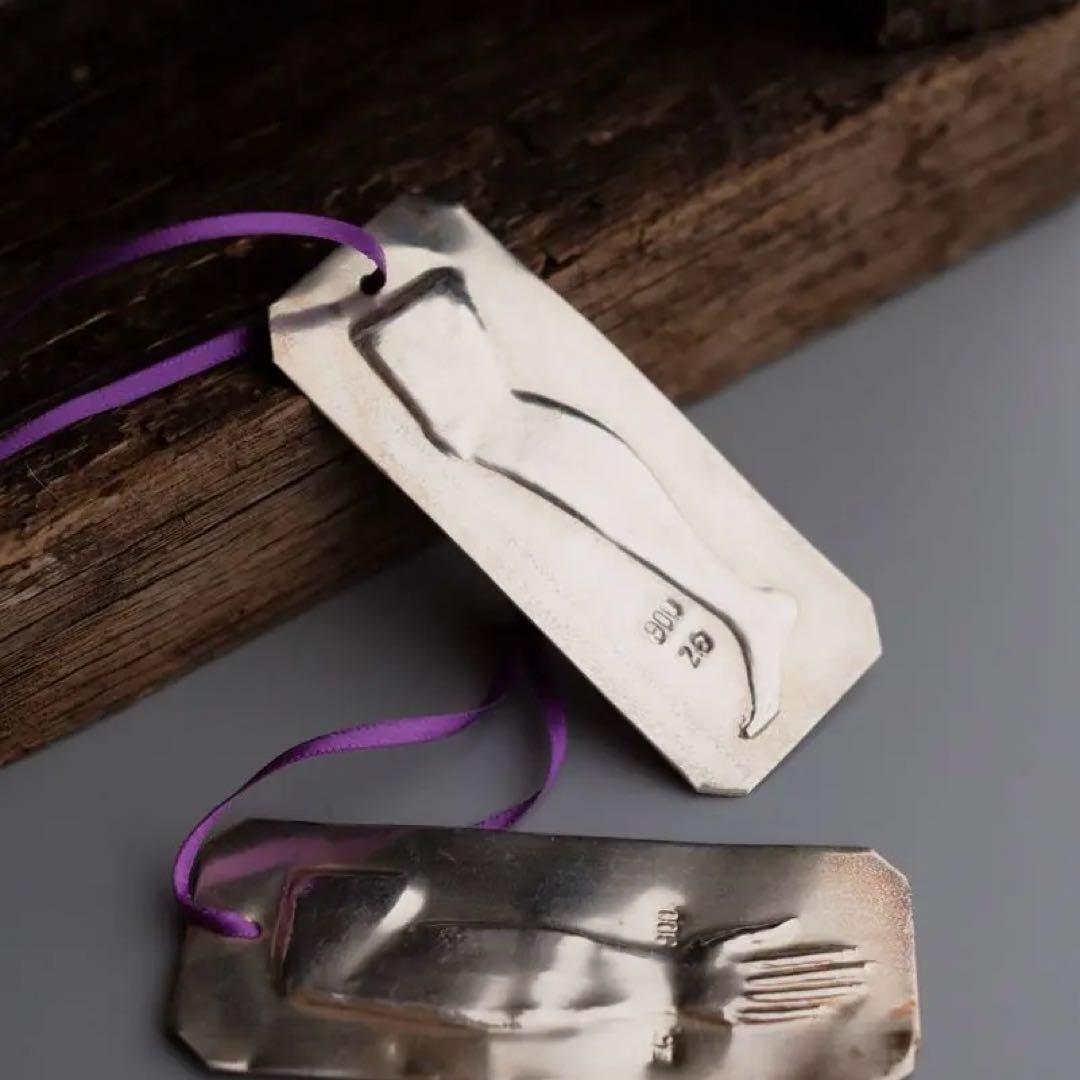 1930年代イタリア製の銀製奉納プレート　脚の形　1点　アンティーク