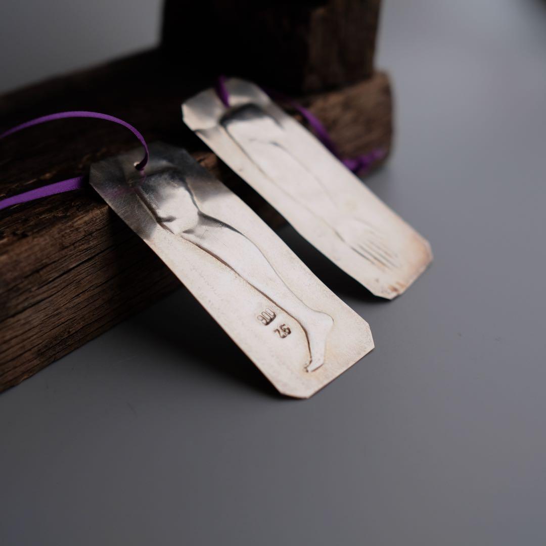 1930年代イタリア製の銀製奉納プレート　脚の形　1点　アンティーク