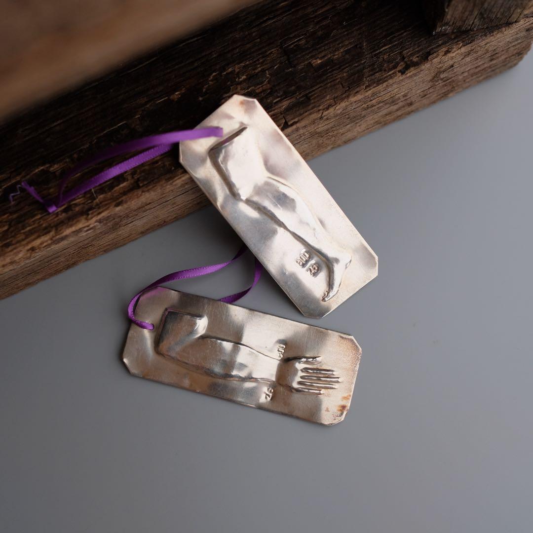 1930年代イタリア製の銀製奉納プレート　脚の形　1点　アンティーク