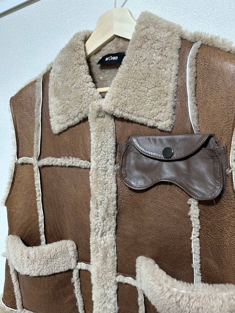 EREVAN/エレヴァン　VESTE FUJI：ムートンベスト　レショップ