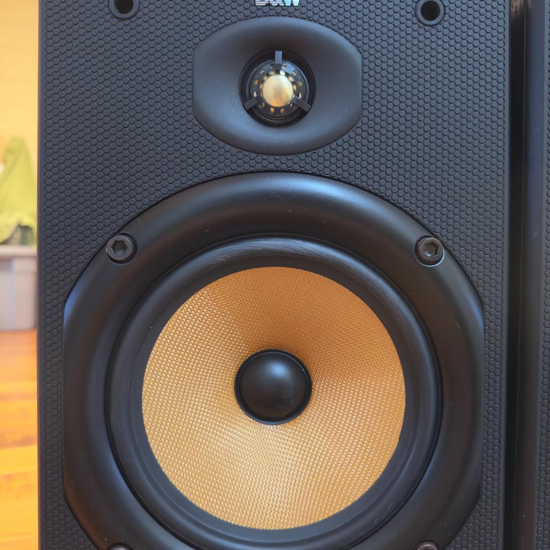 B&W DM602 / 美品 / シリアル連番 / スタンドのおまけ付き