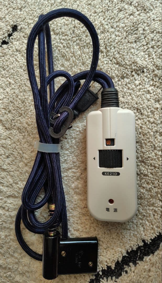 こたつ正方形テーブル（フラットヒーター）こたつ布団付き