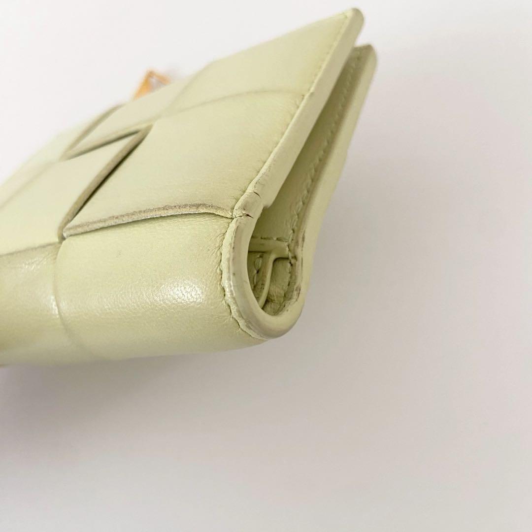 現行　ボッテガヴェネタ カセット スモール 二つ折りウォレット　トラバーチン