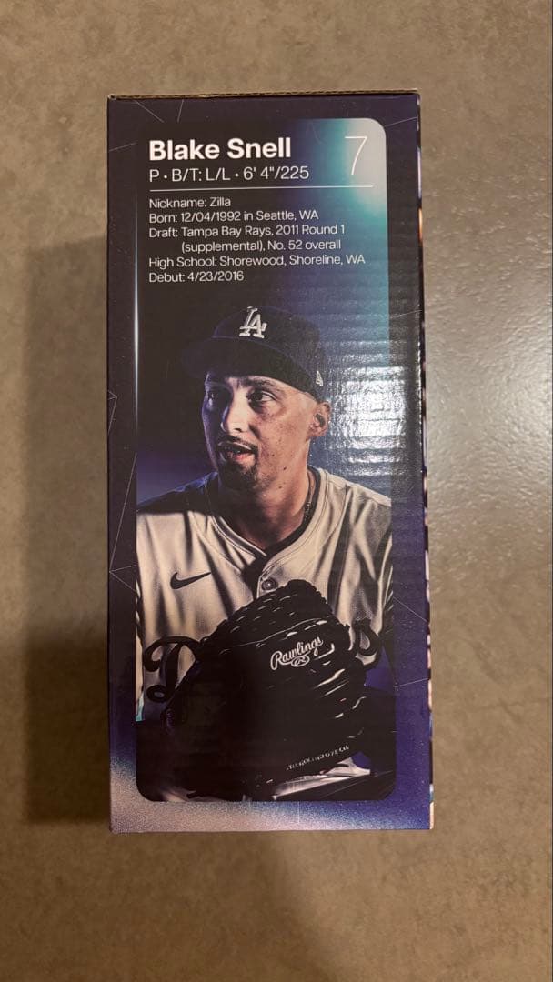 2025/6/16配布　ロサンゼルス・ドジャース ブレイク・スネル フィギュア