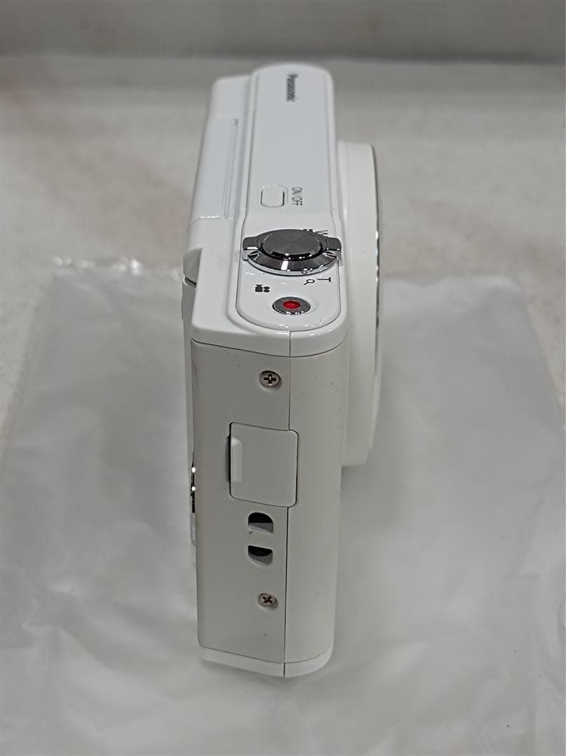 八6646【未使用品】Panasonic LUMIX DMC-SZ10