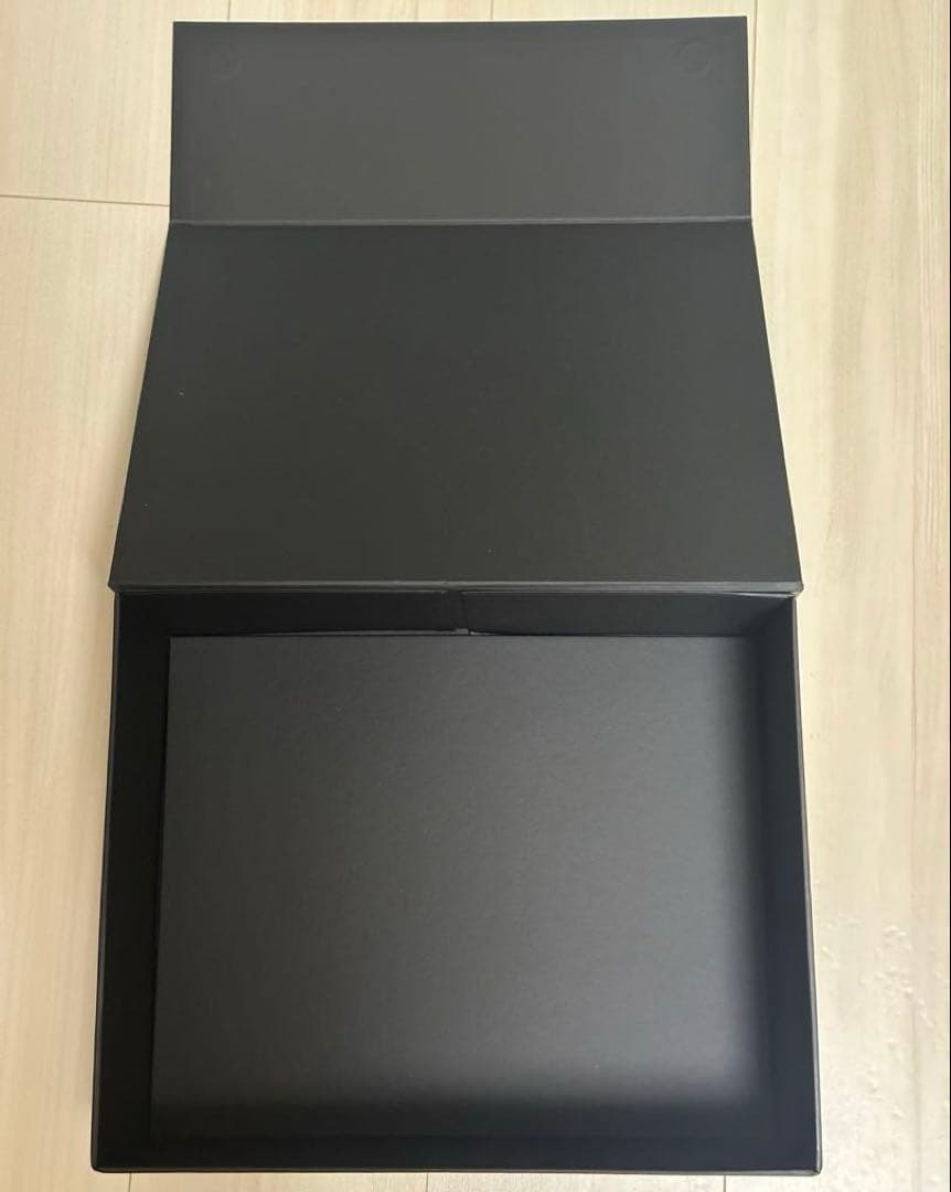 CHANEL　バッグ用空箱　マグネット　リボン&カメリア　約33x27x12.5