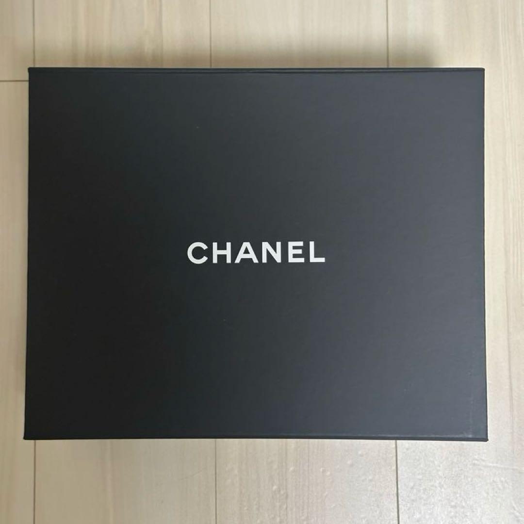CHANEL　バッグ用空箱　マグネット　リボン&カメリア　約33x27x12.5