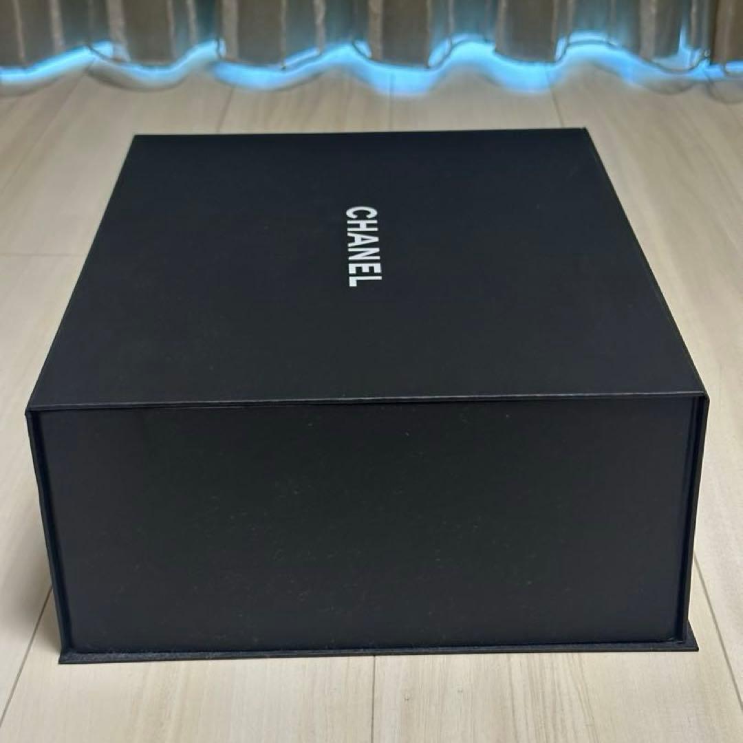 CHANEL　バッグ用空箱　マグネット　リボン&カメリア　約33x27x12.5