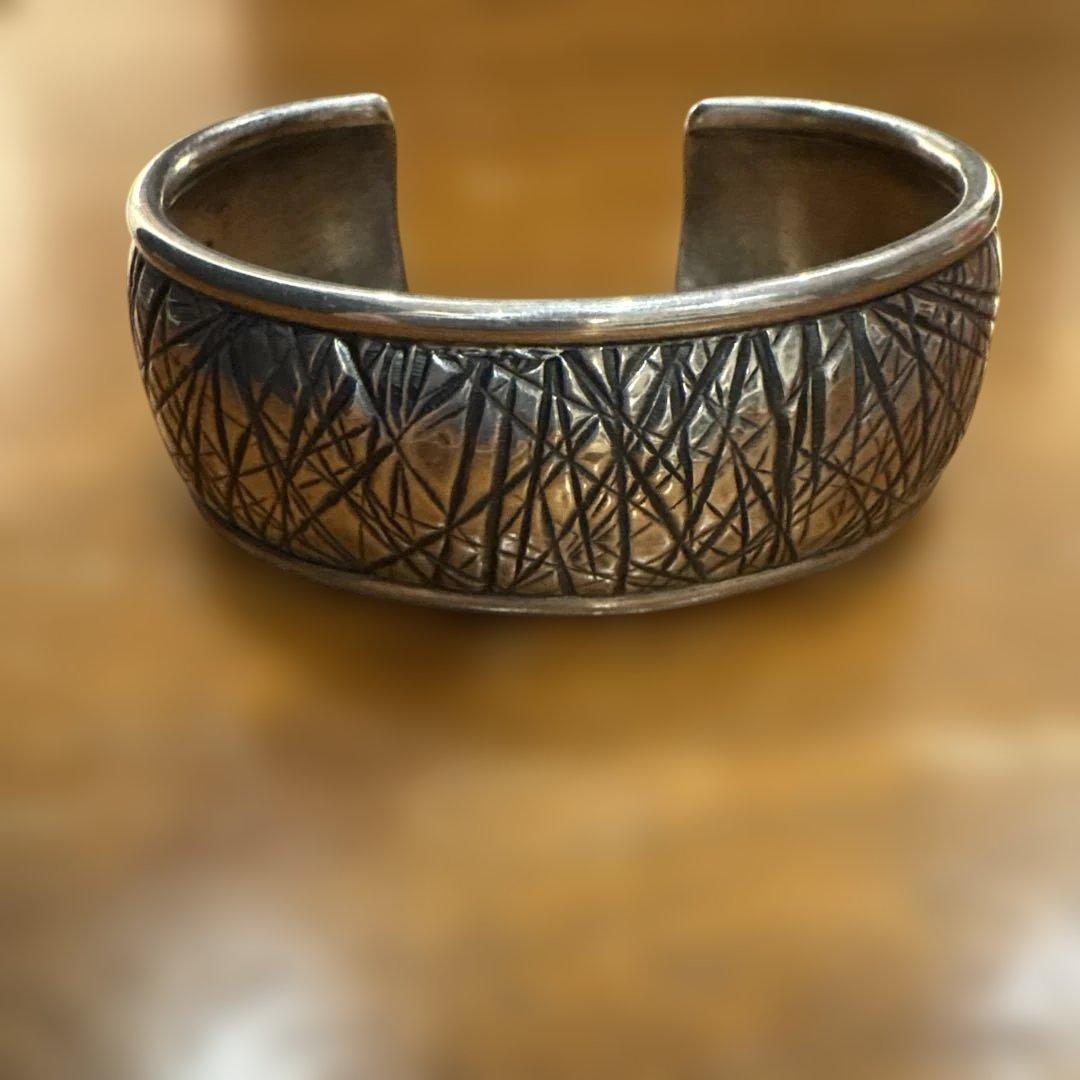 コディサンダーソン Cat scratch バングル