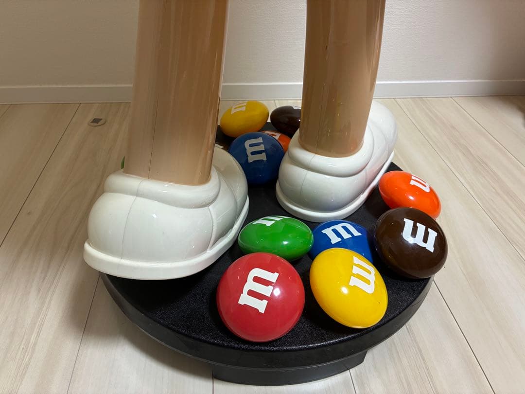 M&M's イエローマスコット スタチュー