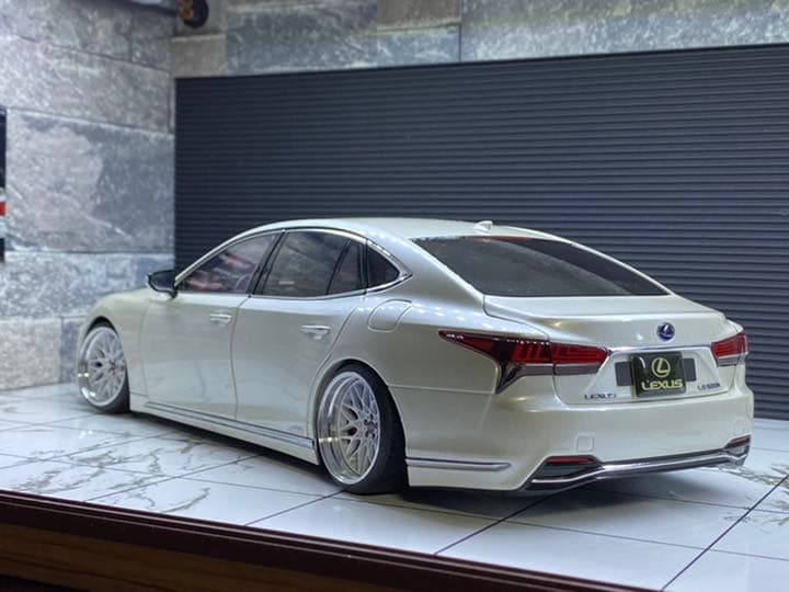 1/18AUTOart LEXUSオートアート LS500h カスタム仕様