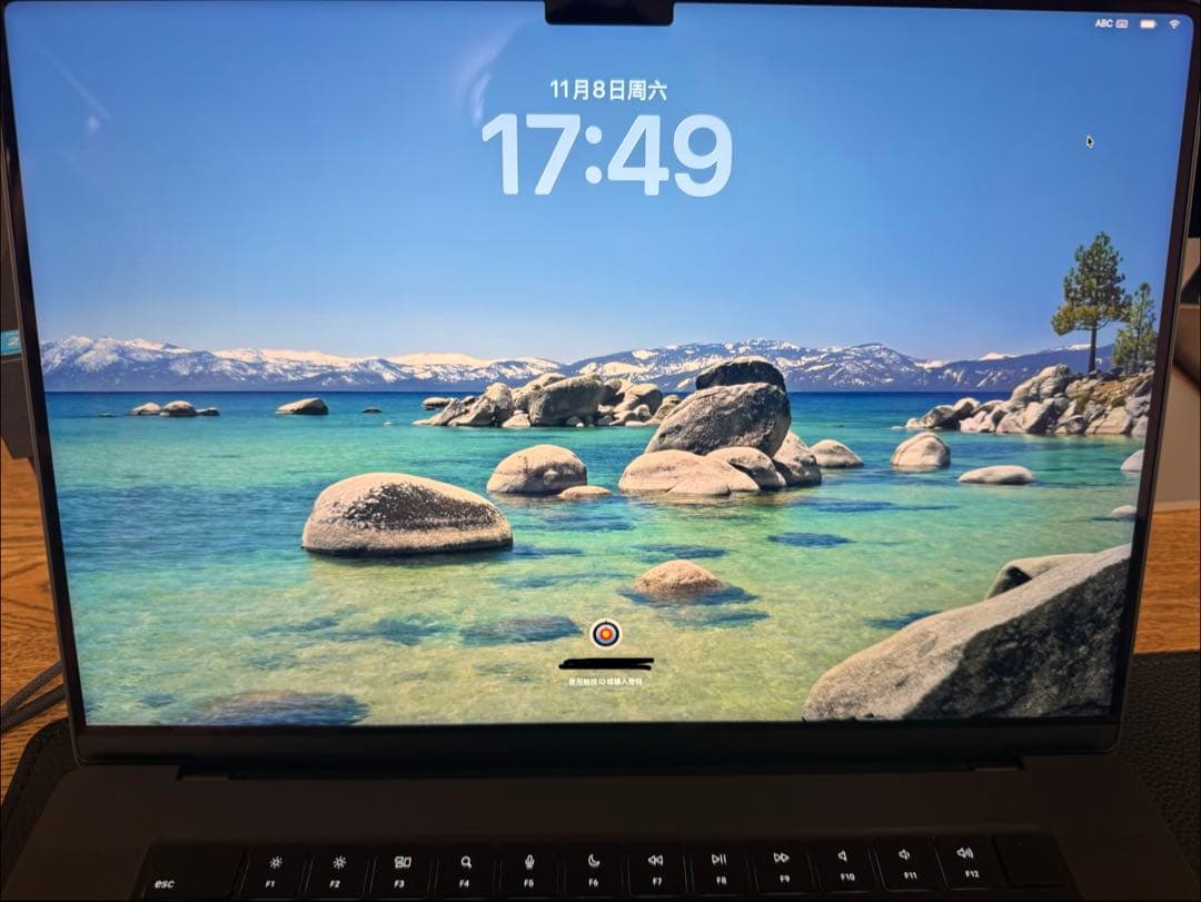 MacBook M4 Max 64GB 8TB 16インチ