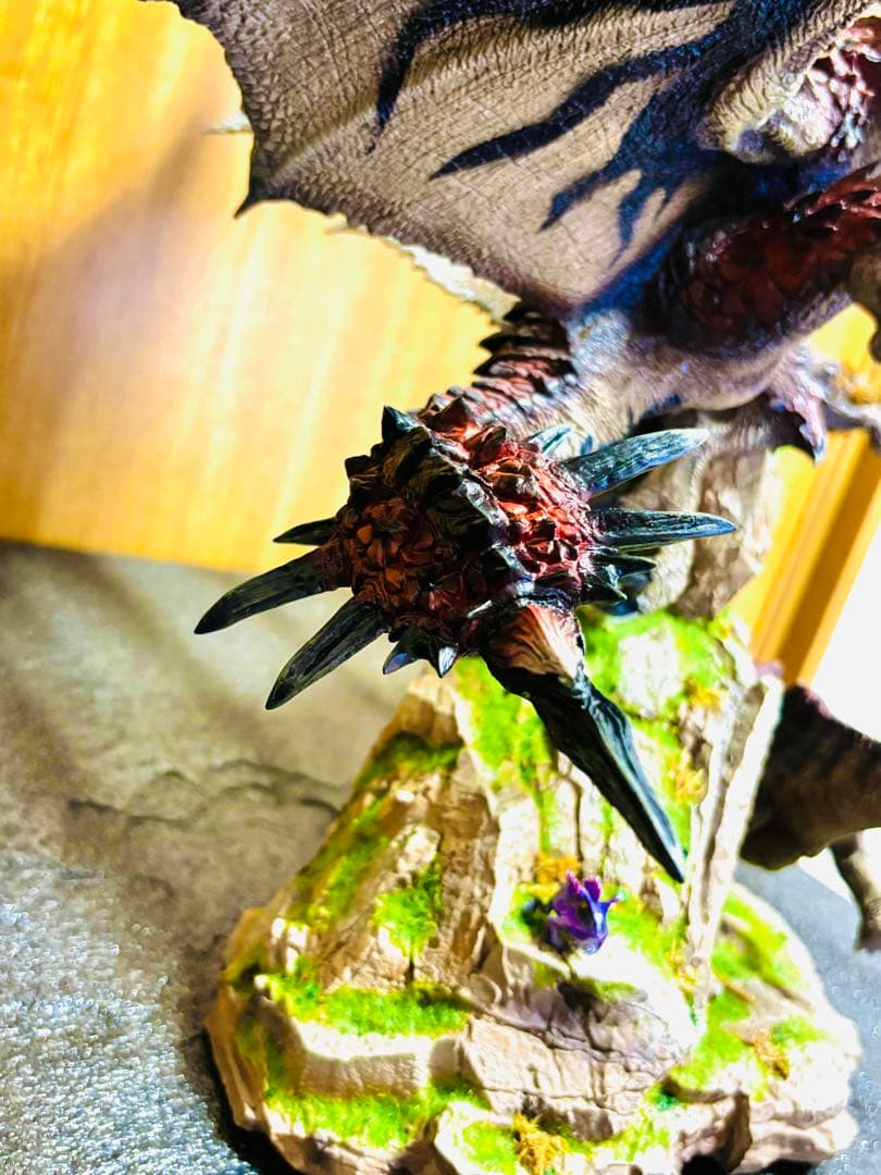 モンスターハンター リオレウス フィギュアクリエイターズモデルと比較あり