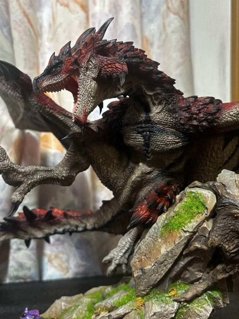 モンスターハンター リオレウス フィギュアクリエイターズモデルと比較あり