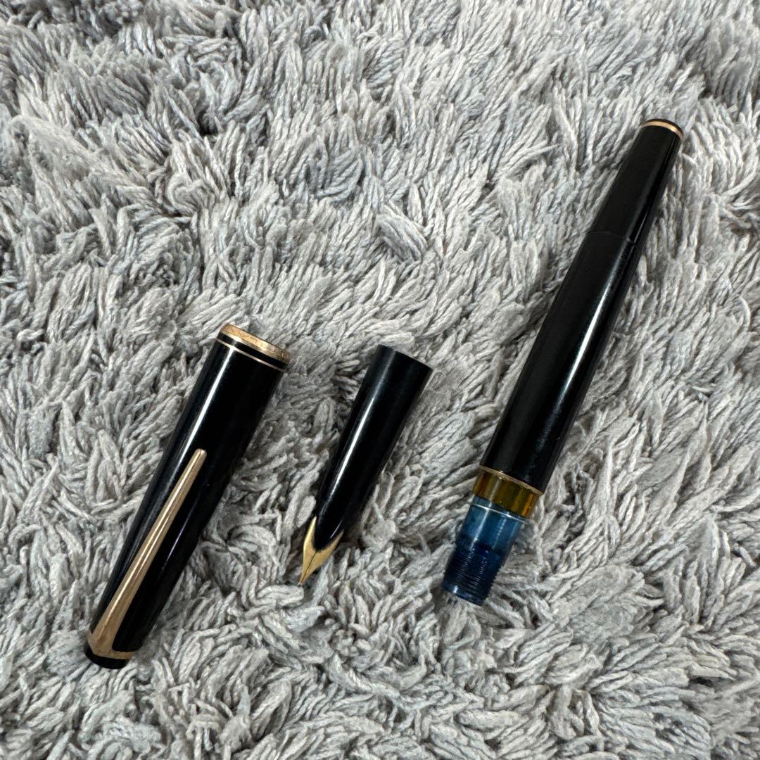 MONT BLANC モンブラン 万年筆 NO22 ブラック ×ゴールド