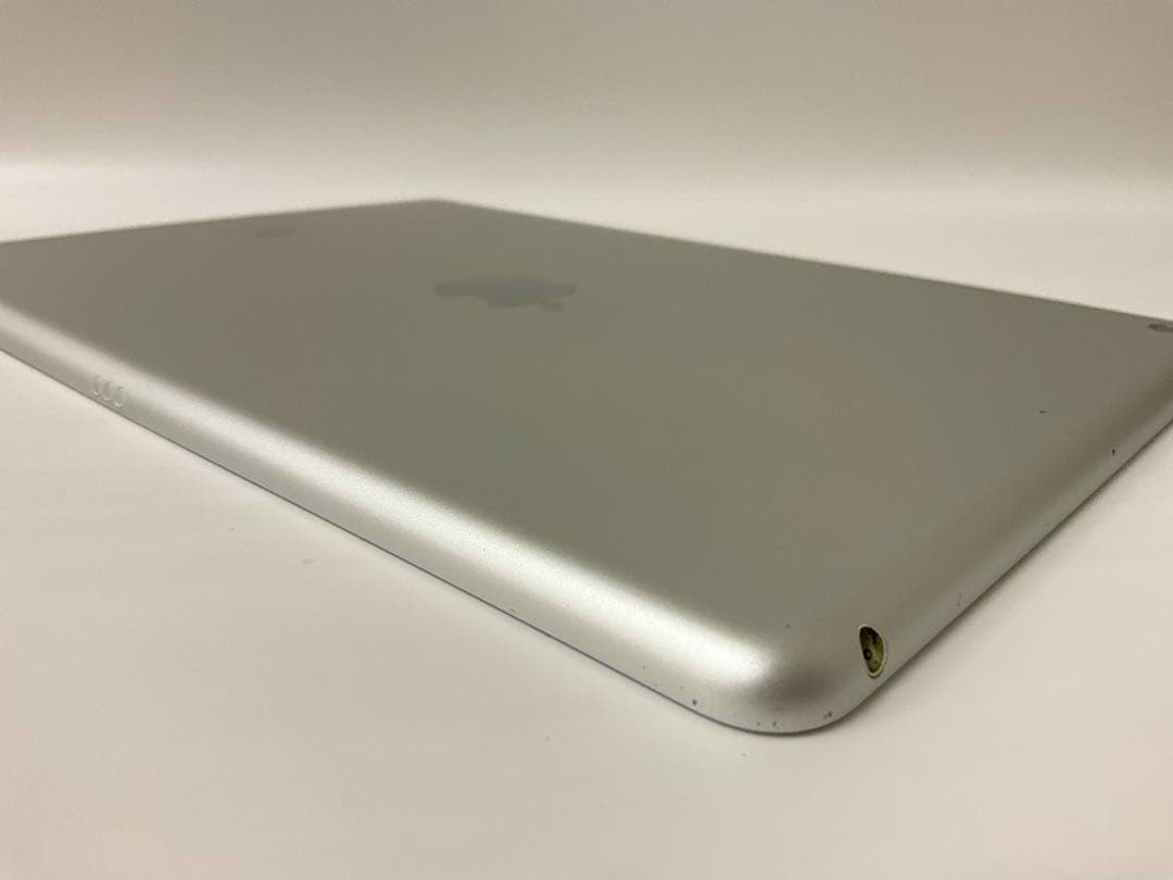 IPAD 第8世代 32GB 84% シルバー Wifiモデル