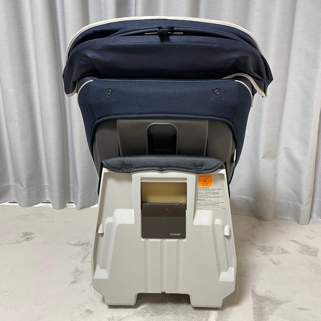 Combi クルムーヴ　チャイルドシート