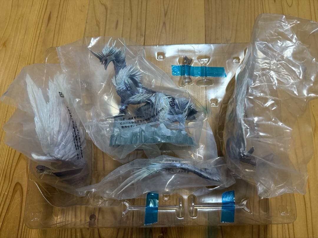 モンハン モンスターハンター イヴェルカーナ フィギュア 一番くじ ラストワン賞