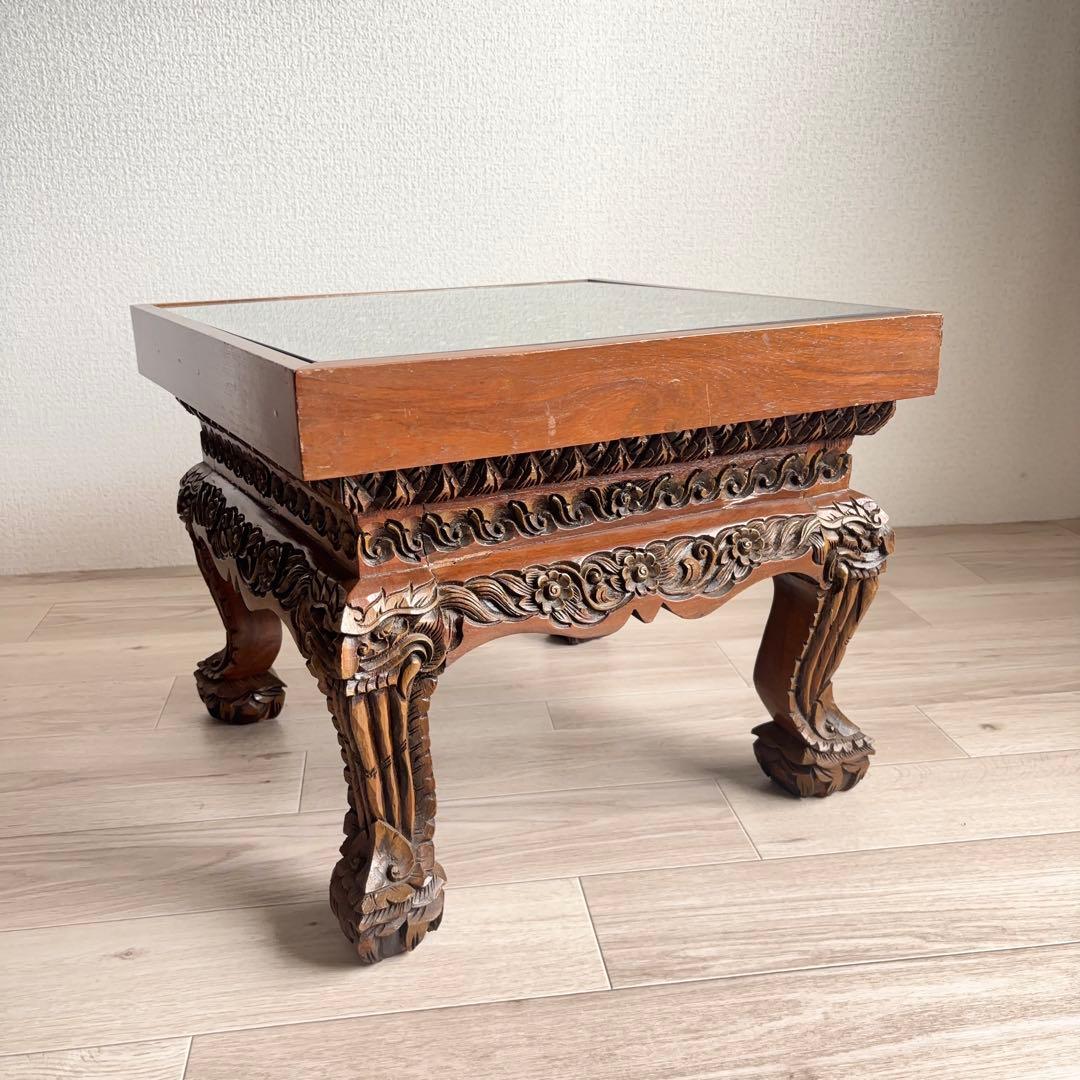 木彫りサイドテーブル 飾り台 アジア家具 カービング 猫足