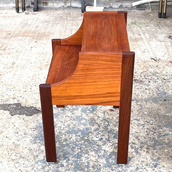 北欧ビンテージ　ナイトテーブル　サイドテーブル　ベッドサイドチェスト