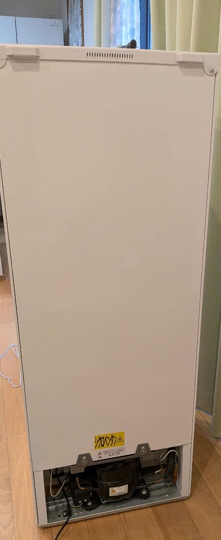 ホワイト 上冷凍庫 冷蔵庫(傷2か所)　139L