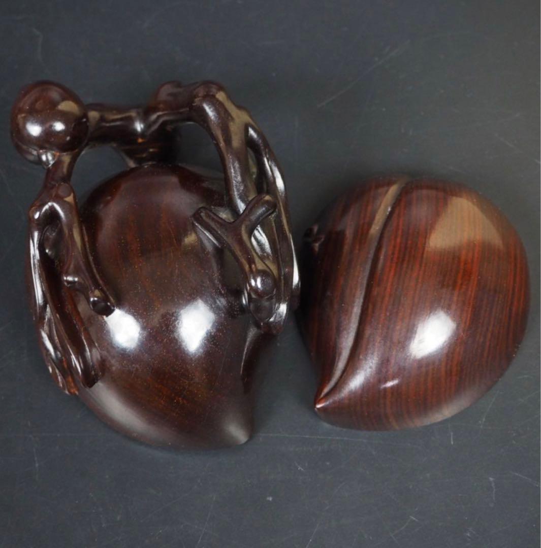 送料無料　時代物　唐木花梨（沈水）透かし彫り桃形蓋物　美品