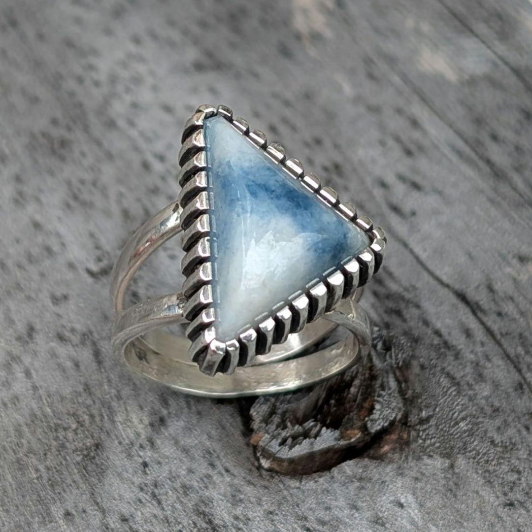 ハンドメイドの入りコン沢翡翠リング　コン沢リング　一点物