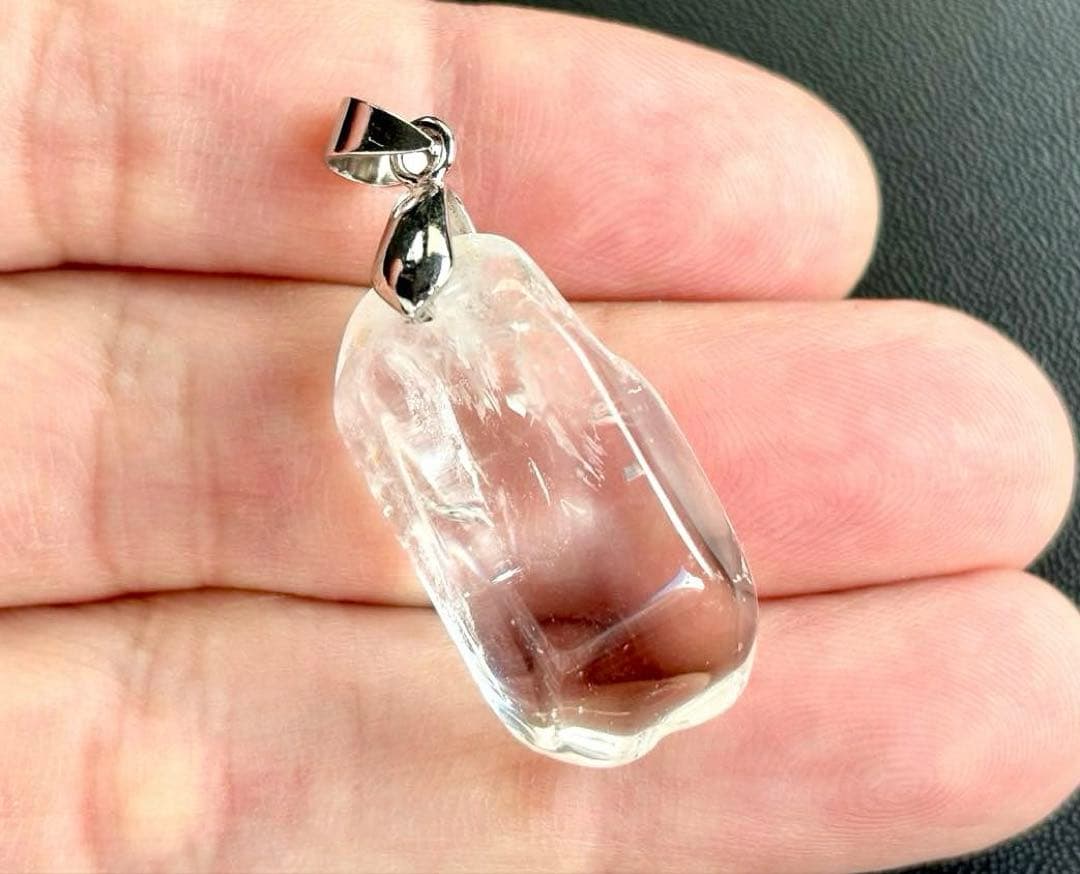 限定特価　究極品質　タンザニアマスタークリスタル　モンドクオーツのジェネシスPT