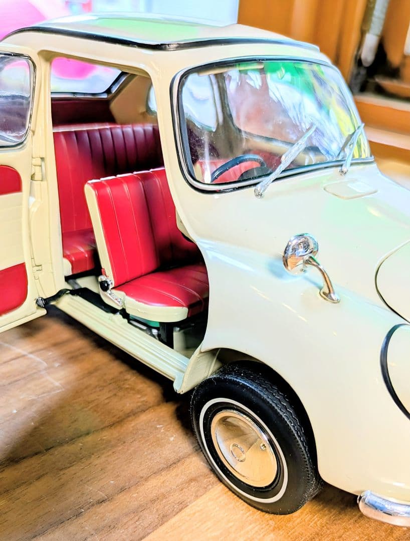 最西端の猫ちゃん　エプロSubaru 360　1/12スケール❤️1822