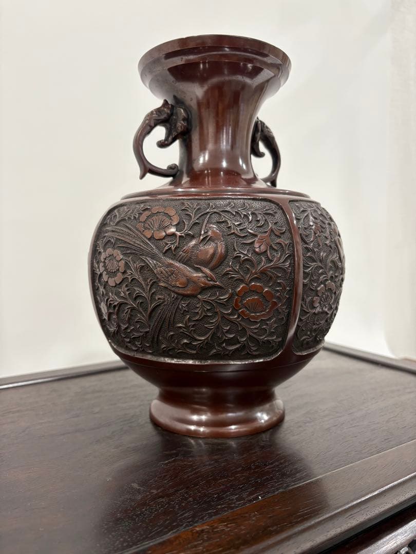 銅製 浮彫り花鳥花瓶