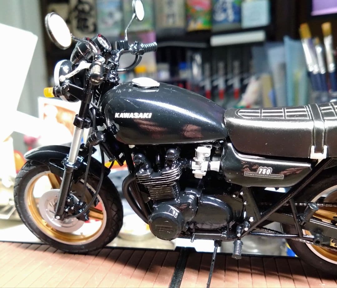 アオシマ 1／12 バイク　Z2 カワサキKawasaki750ブラック完成品