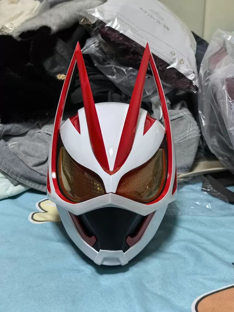 仮面ライダーギーツ ヘルメット 1：1 大人用 着用可能、特撮・コスプレ