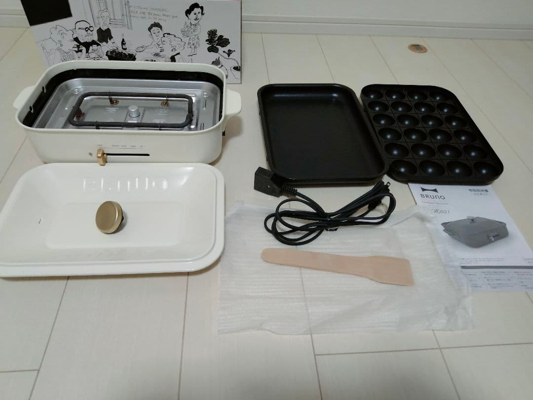 【美品】ブルーノ　コンパクトホットプレート　プレート3点、セラミック鍋　セット