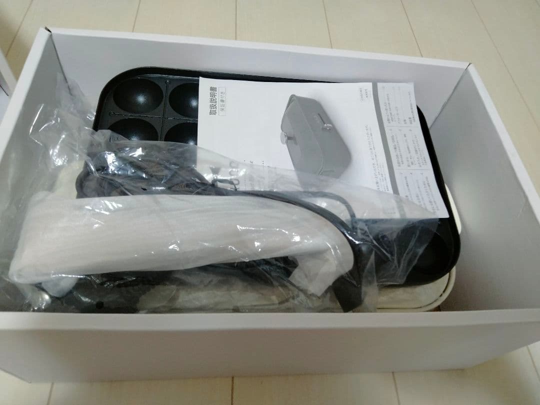 【美品】ブルーノ　コンパクトホットプレート　プレート3点、セラミック鍋　セット