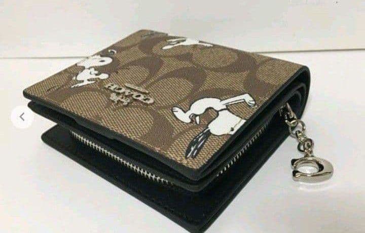 新品未使用コーチ二つ折り財布スヌーピーブラウンレディースメンズ送料無料即日発送