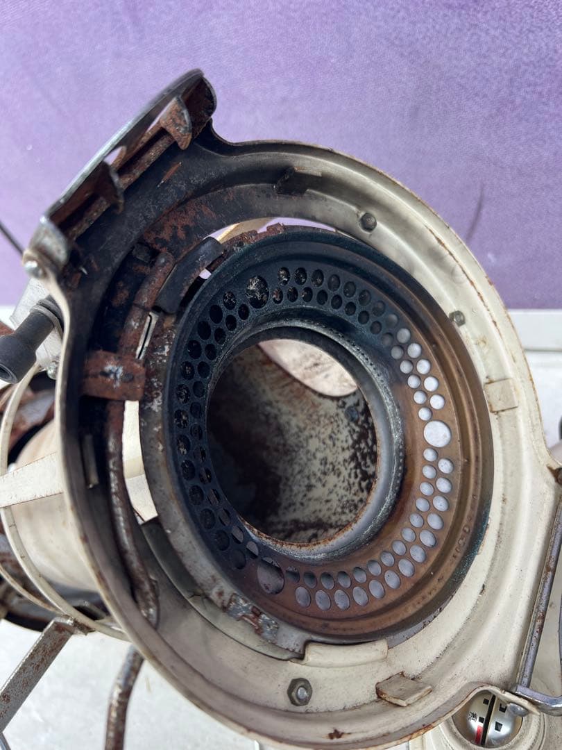 アラジン ブルーフレーム 灯油ヒーター、おそらくモデル BF3912 最終価格