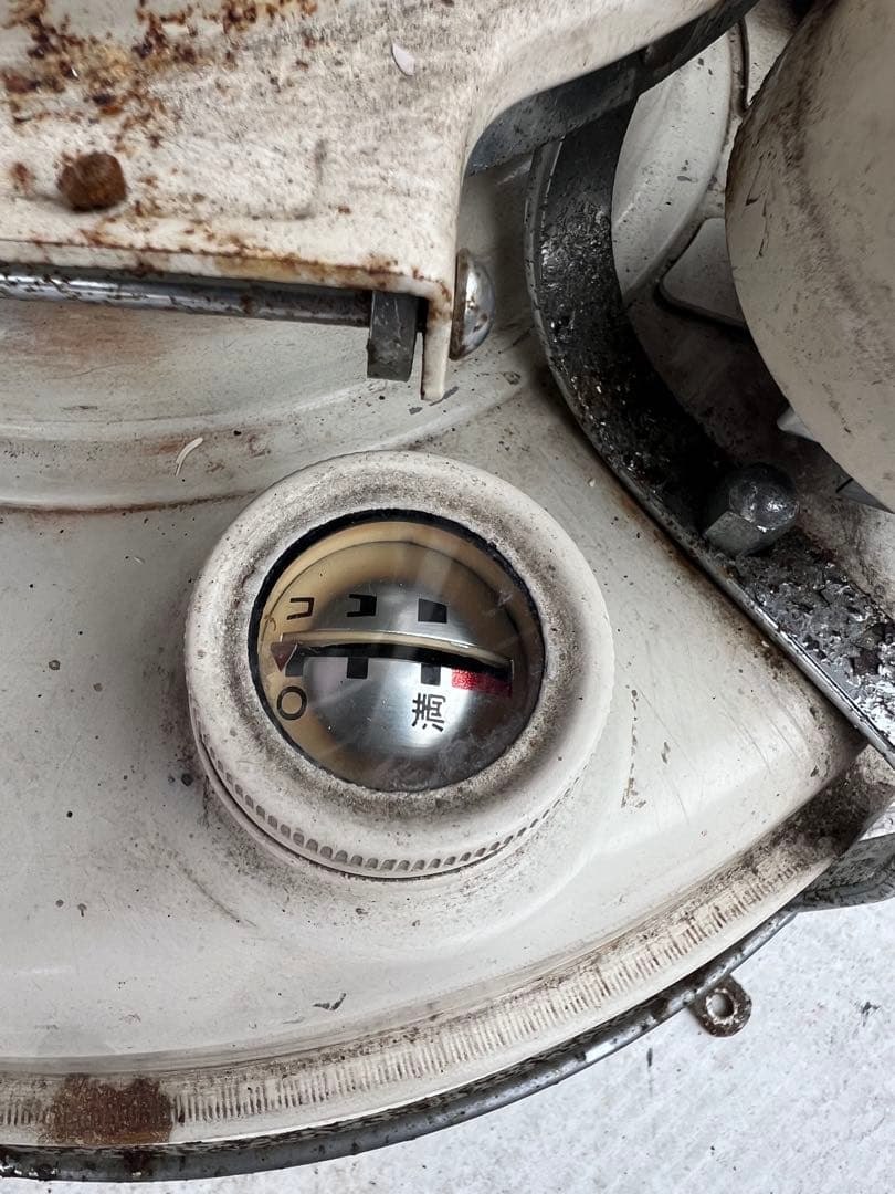 アラジン ブルーフレーム 灯油ヒーター、おそらくモデル BF3912 最終価格