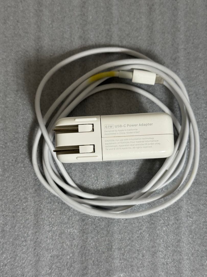 MacBook Pro 13 M1 16GB 1TB 充放電87 残量90%