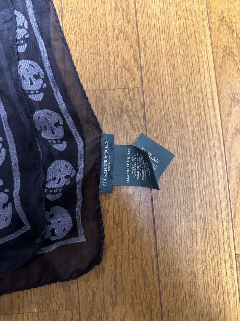 Alexander McQueen スカル柄バンダナ
