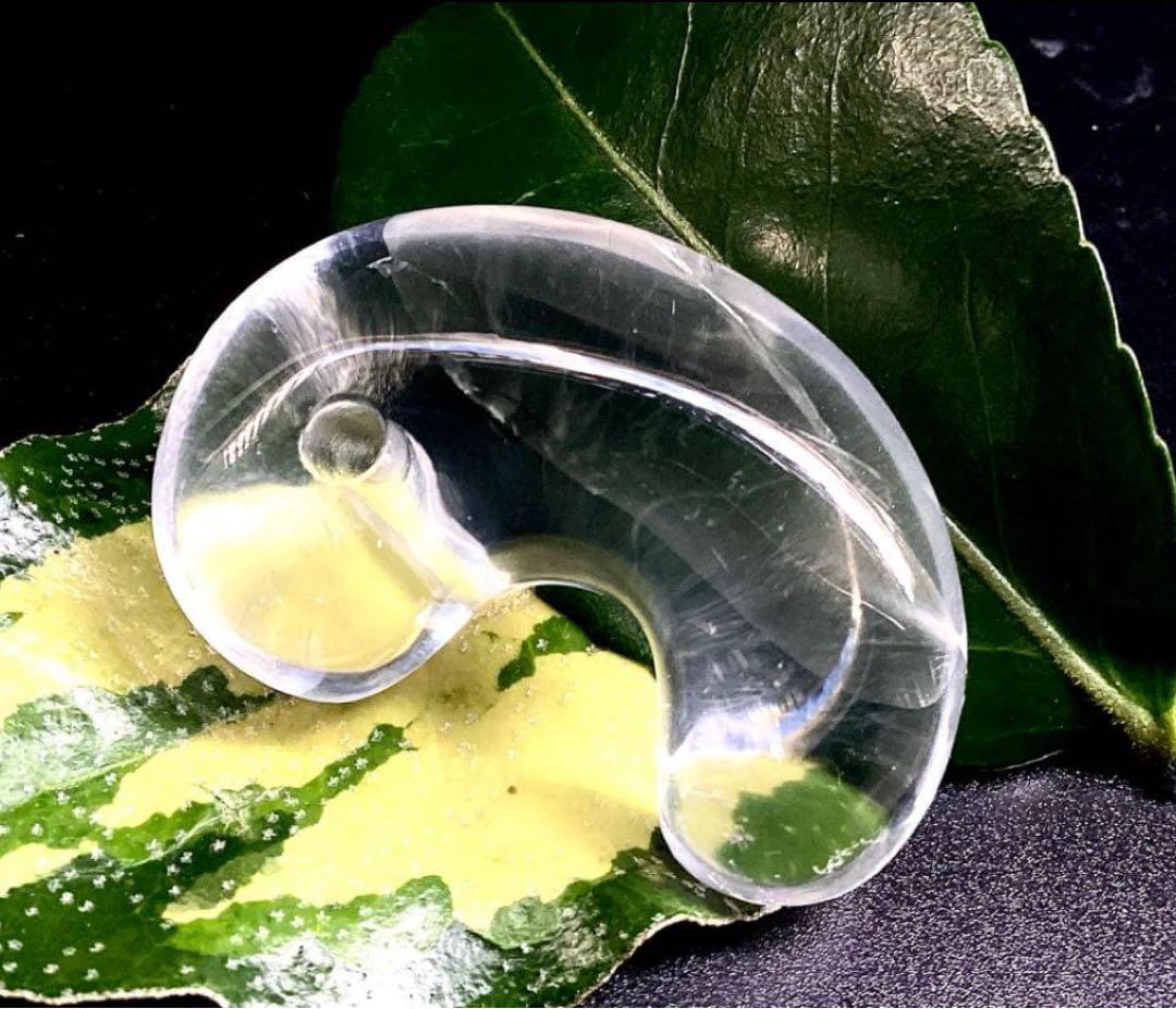 ✳幻影‼️ファントムクォーツ 山の形状　ガネッシュヒマール水晶勾玉　極上品鑑別書付