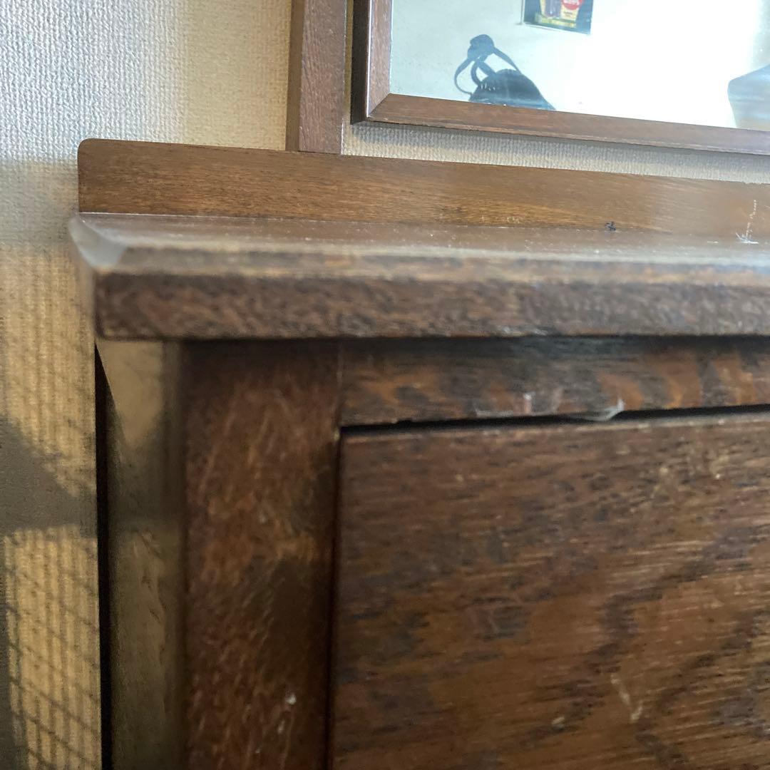 イギリスのアンティーク家具　100年前　ドレッシングテーブル