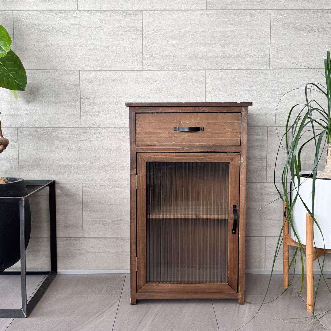 木製ヴィンテージスタイルガラスキャビネット