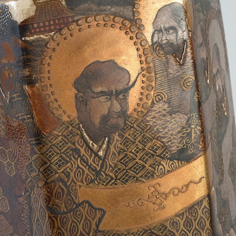 薩摩焼　丸二造　金襴手　羅漢図　花瓶　Z　9602