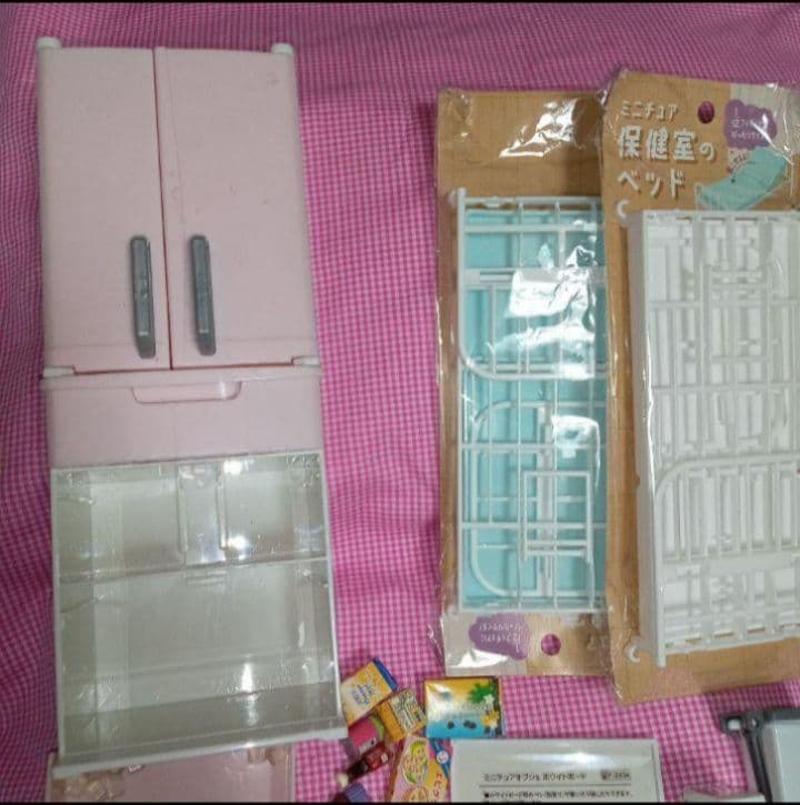 タカラトミー　冷蔵庫、小物。※タカラトミー以外有1/12スケール 小物まとめ売り