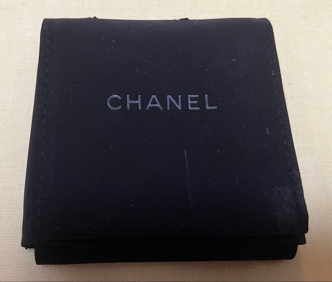 美品　シャネル　CHANEL ブローチ　箱＆保存ケース付