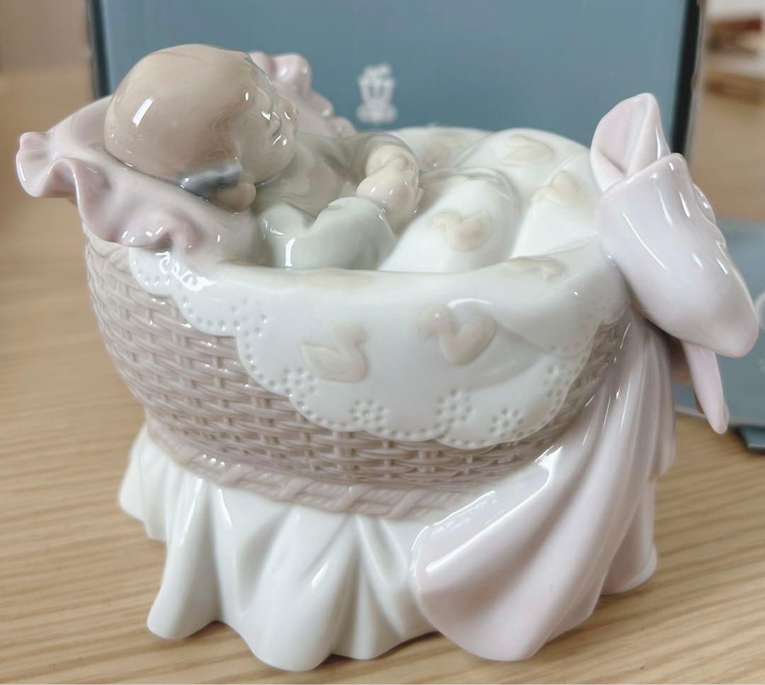 リヤドロ　スイートベビー(女の子)