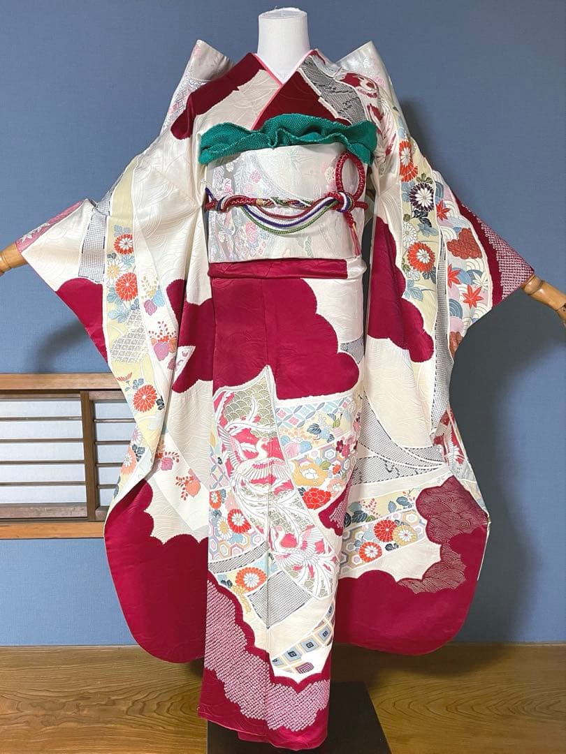 振袖フルセット　絞りと染分けの豪華な手描き友禅　清楚なお嬢様の雰囲気　成人式振袖